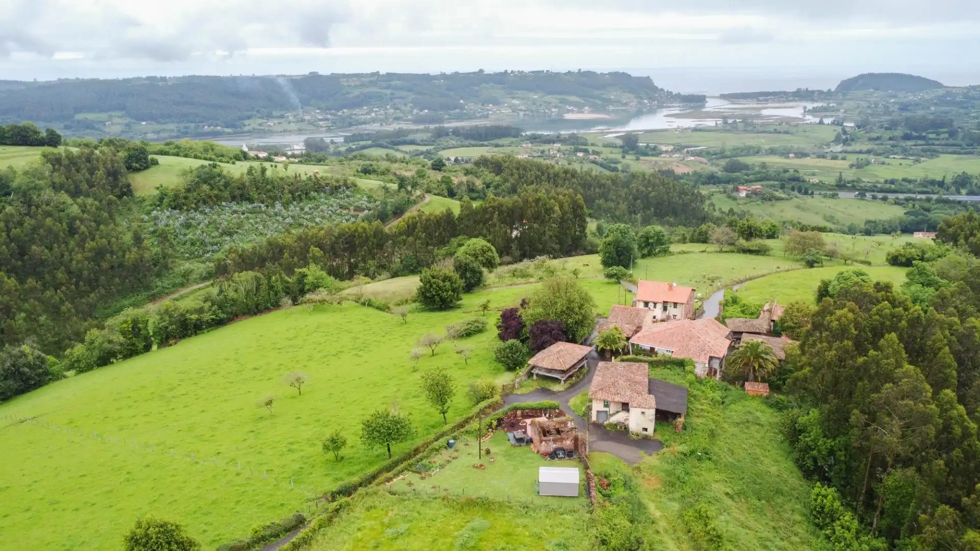 Exterior view of Houses for sale in Villaviciosa