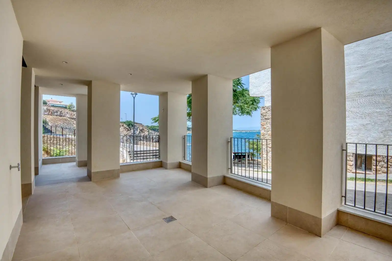 Appartamento con terrazza in vendita a Nucli Antic, imagen 16