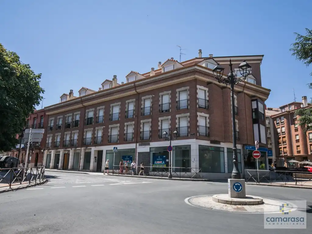 Flat for rent in Paseo Dos De Mayo, 2, Centro