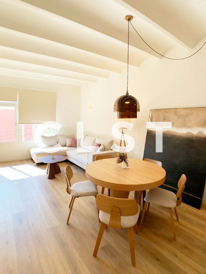 Sala de estar de Piso de alquiler en  Barcelona Capital con Aire acondicionado, Calefacción y Parquet