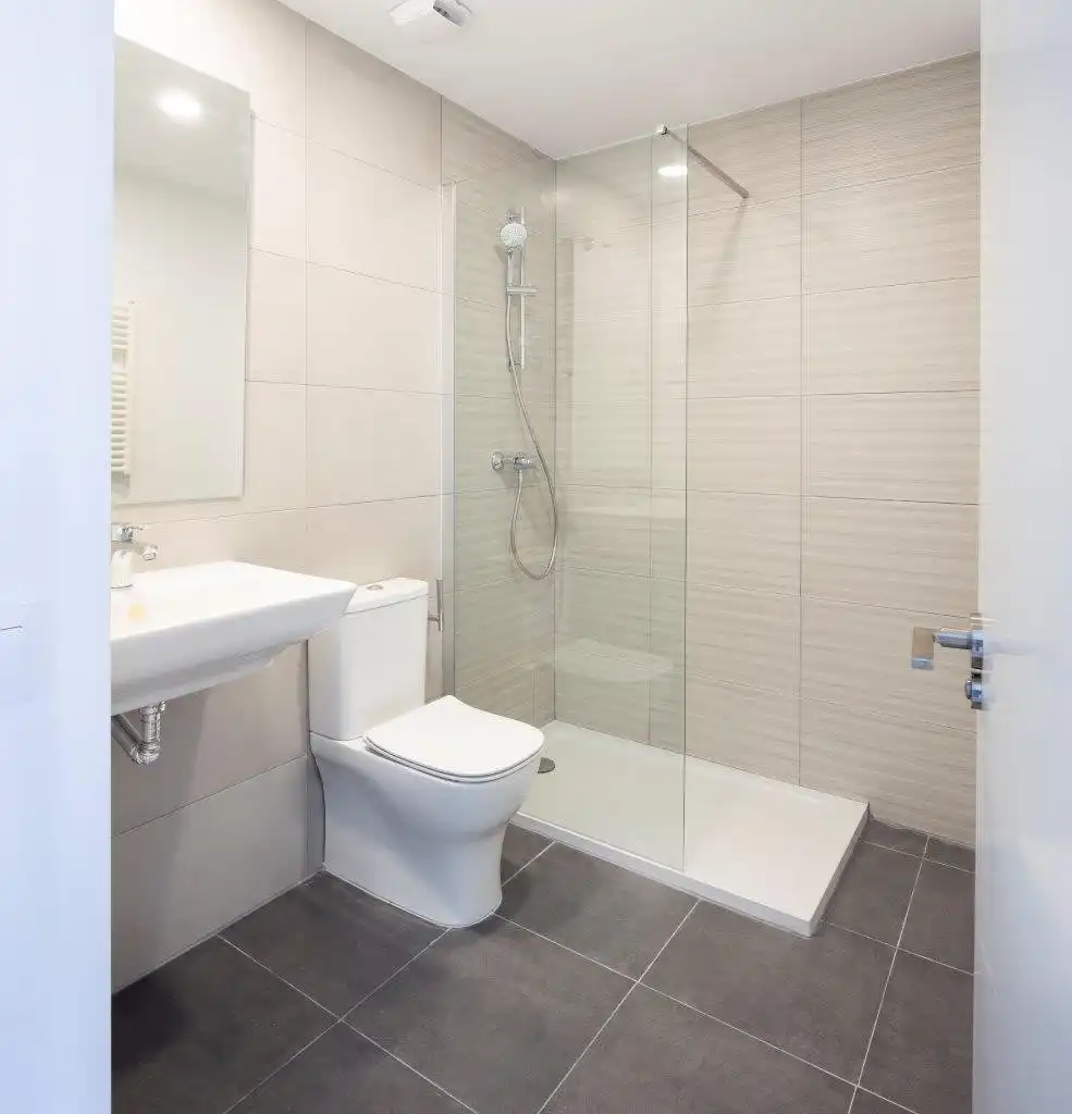 Bathroom of Flat for rent in Parla  with Air Conditioner, Heating and Terrace