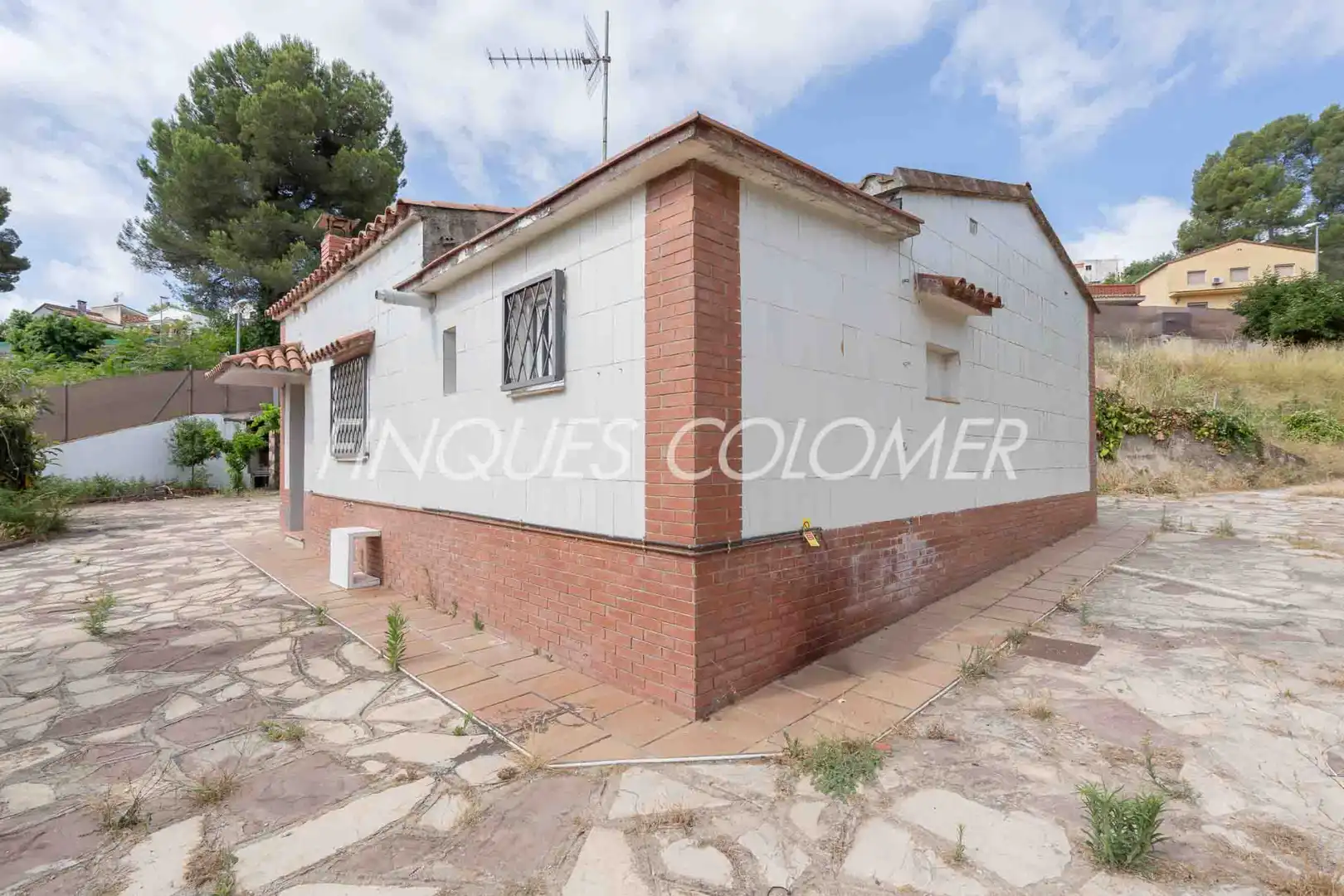 Vista exterior de Casa o chalet en venta en Rubí con Aire acondicionado, Jardín privado y Terraza