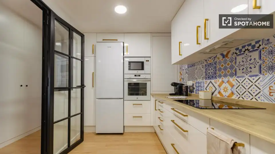 Cocina de Piso de alquiler en Valencia con Aire acondicionado, Calefacción y Amueblado