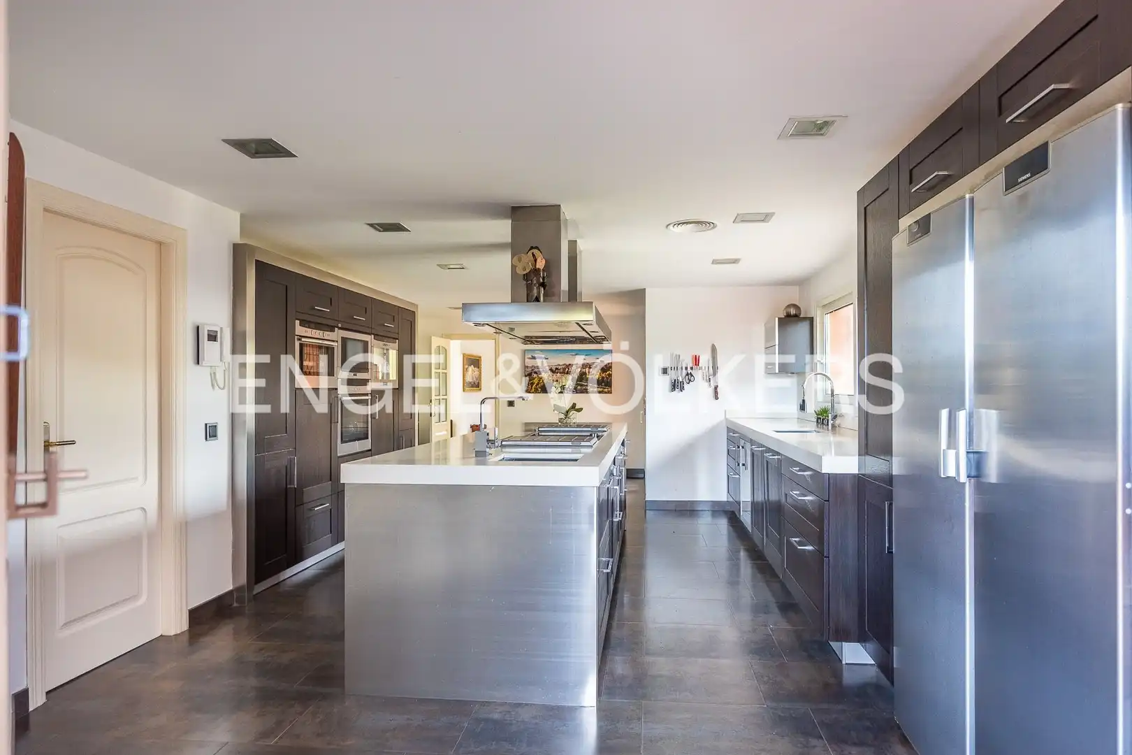 Cocina de Casa o chalet en venta en Mairena del Aljarafe con Aire acondicionado, Calefacción y Jardín privado
