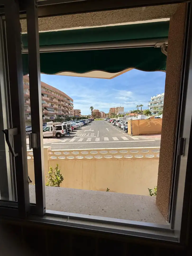 Flat with terrace for sale in Carrer Uruguay 8, imagen 3