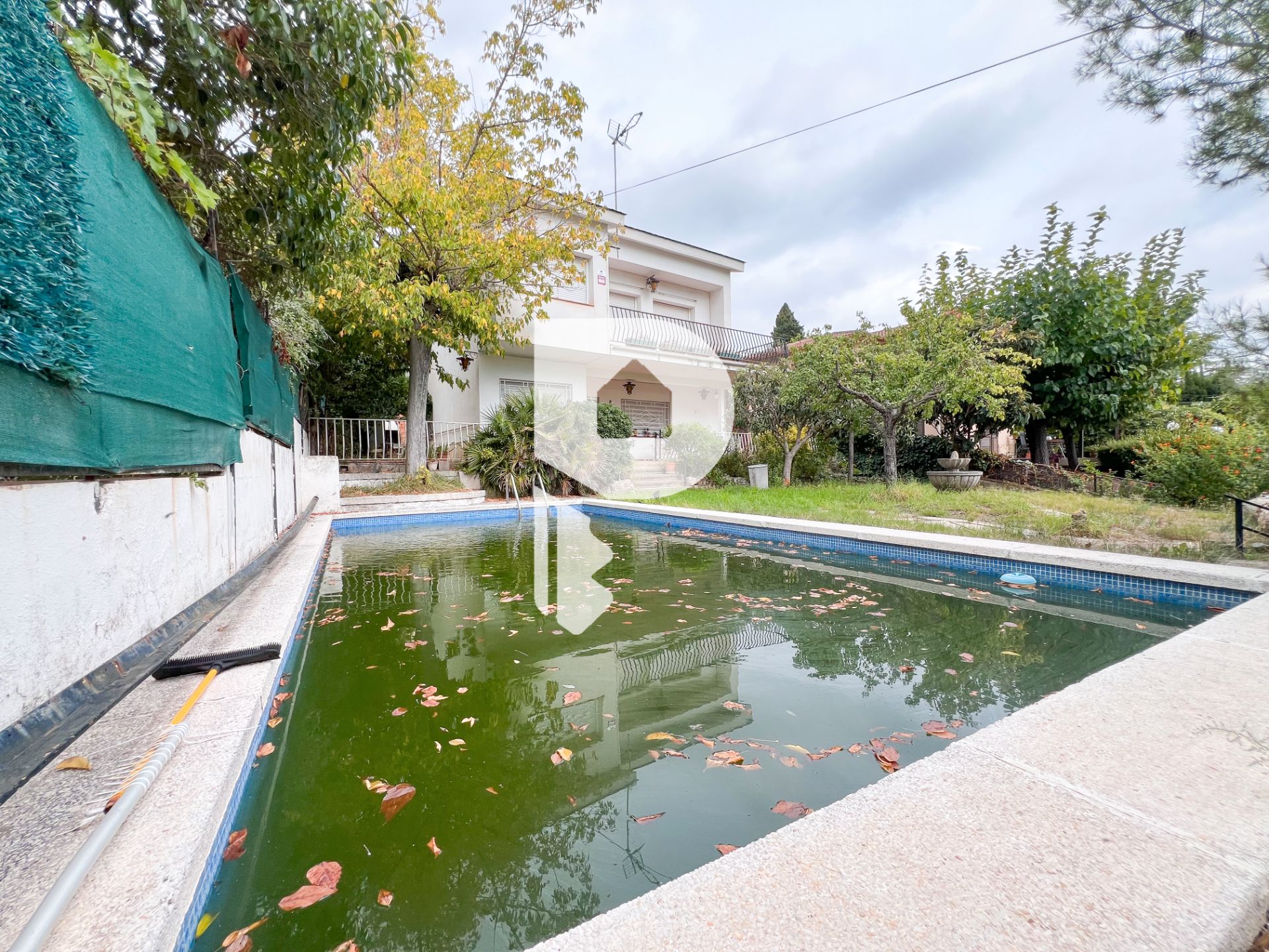 Piscina de Casa o xalet en venda en Vallirana amb Calefacció, Jardí privat i Terrassa