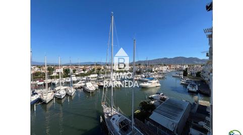 Foto 3 de Piso en venta en Port Grec, 2, Port Grec - Port Moxó, Empuriabrava