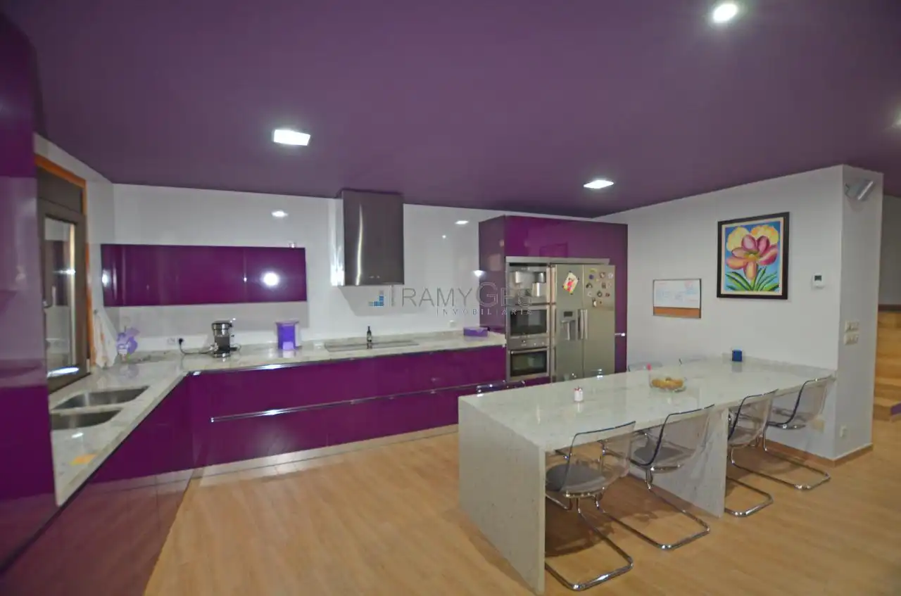 Cocina de Casa o chalet en venta en Tui con Calefacción, Jardín privado y Terraza