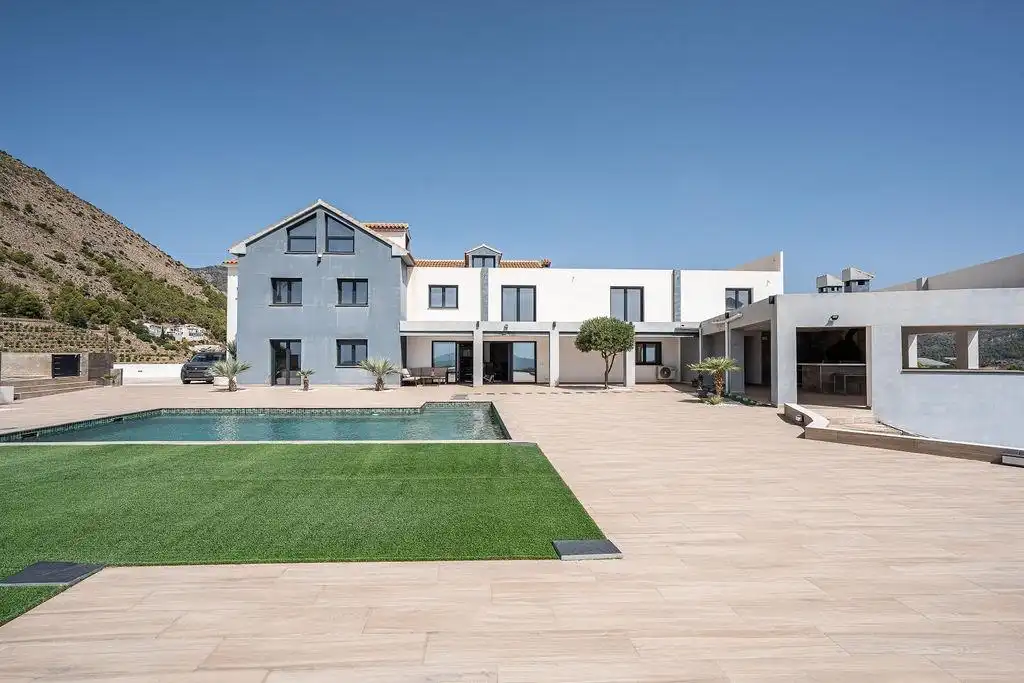 Casa amb terrassa en venda a Callosa d'en Sarrià