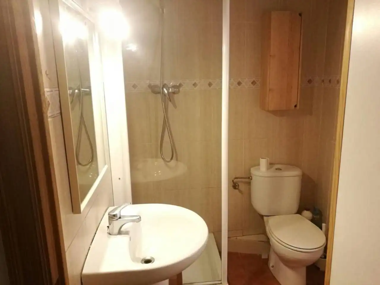 Badezimmer von Wohnung zur Miete in Barcelona mit Möbliert