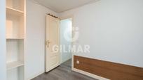 Bedroom of Flat for sale in  Madrid Capital