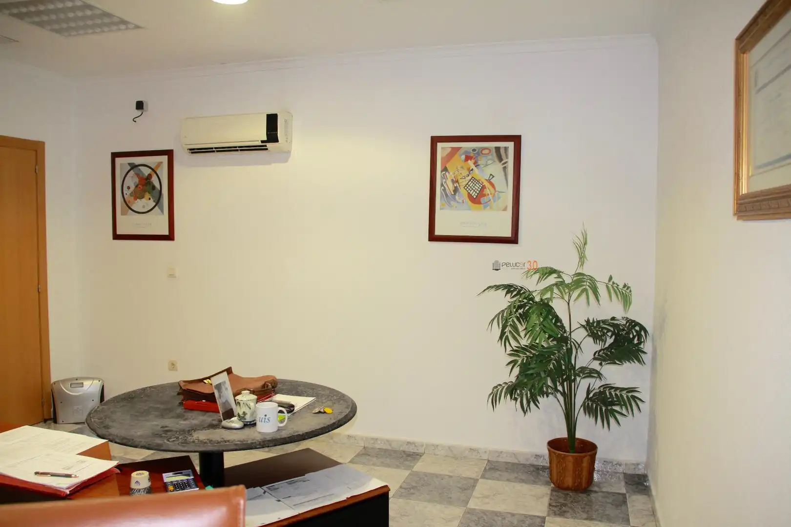 Commercial properties for sale in Benidorm  with Air Conditioner