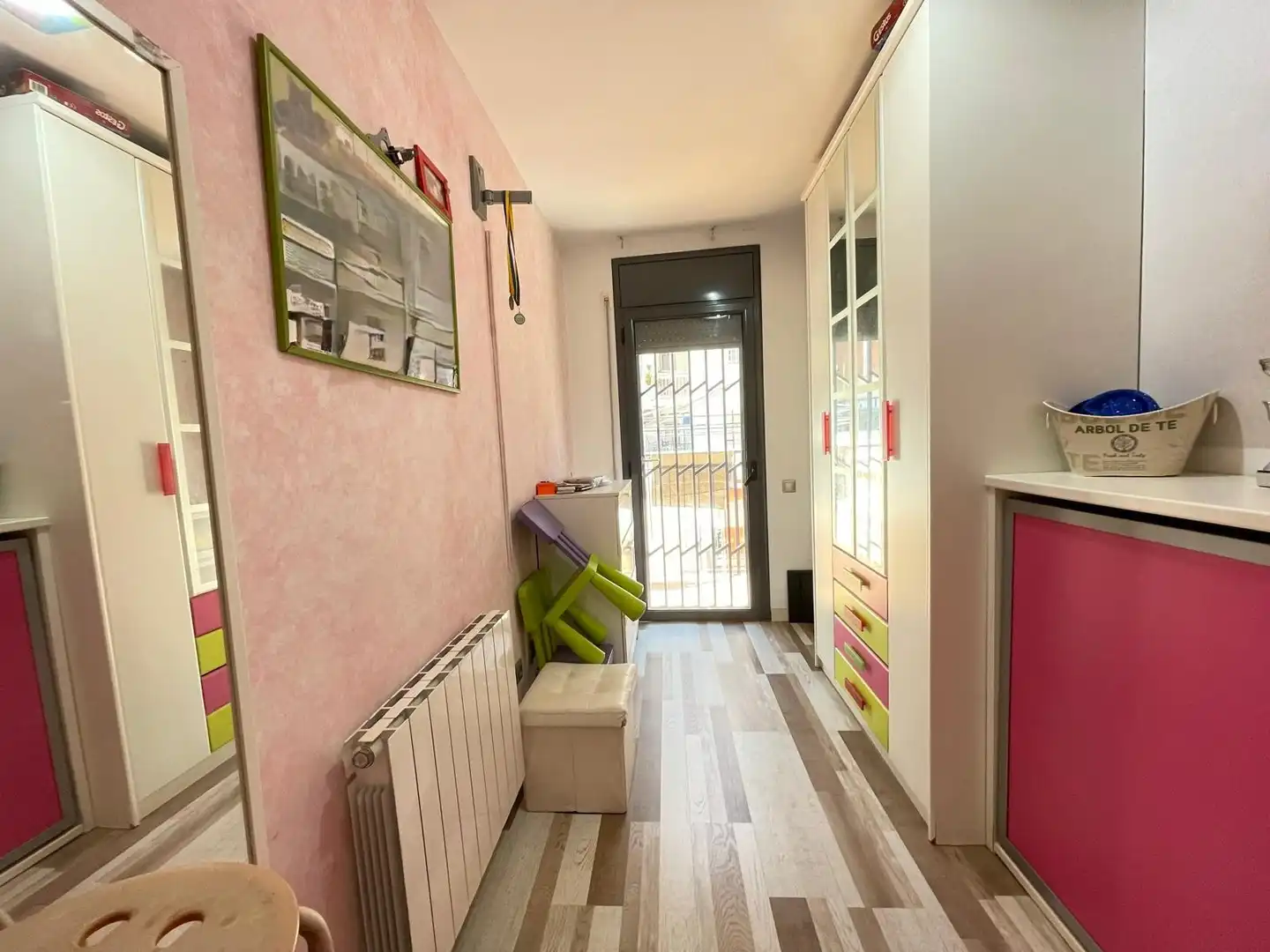 Wohnung zum Verkauf in Badalona mit Klimaanlage, Heizung und Terrasse