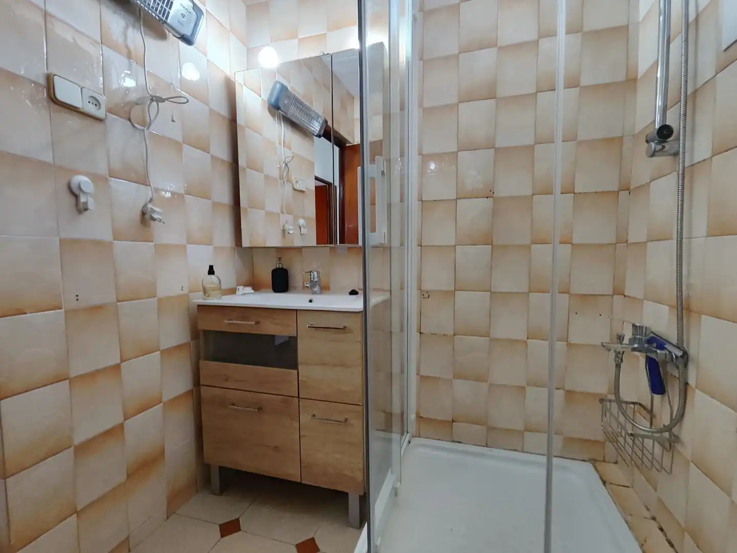 Badezimmer von Wohnung zum Verkauf in Montmeló mit Heizung, Terrasse und Balkon