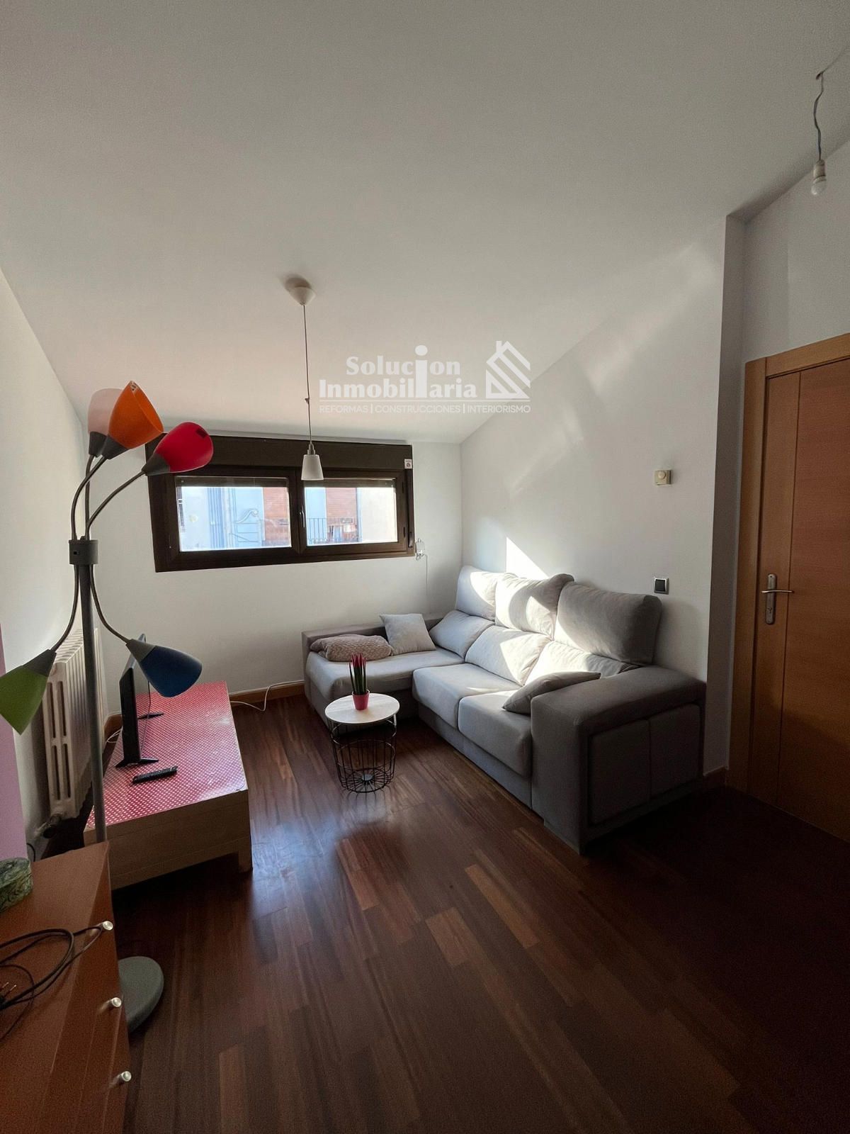 Sala d'estar de Pis de lloguer en Salamanca Capital amb Calefacció, Parquet i Moblat