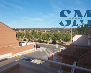 Vista exterior de Casa adosada de lloguer en  Toledo Capital amb Aire condicionat, Calefacció i Jardí privat