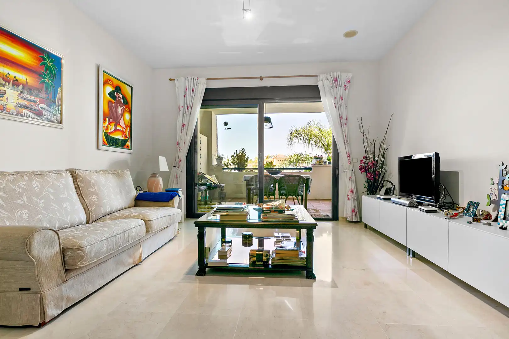 Sala de estar de Apartamento en venta en Marbella con Terraza y Internet