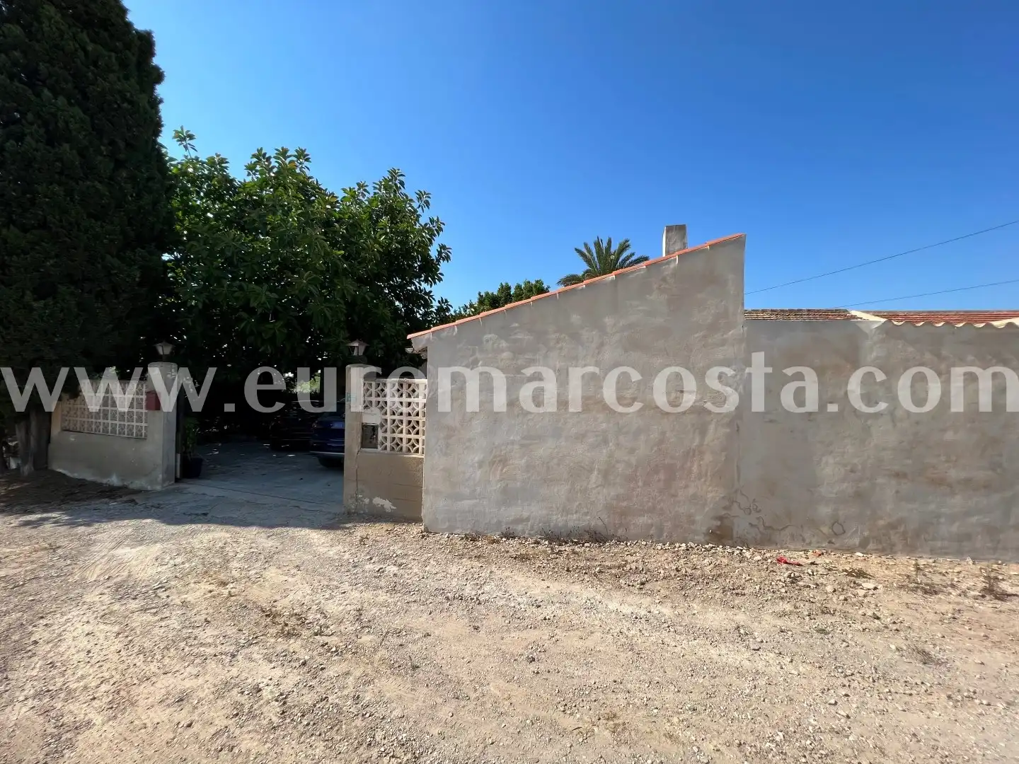 Country homes for sale in Elche / Elx  with Private garden and Furnished