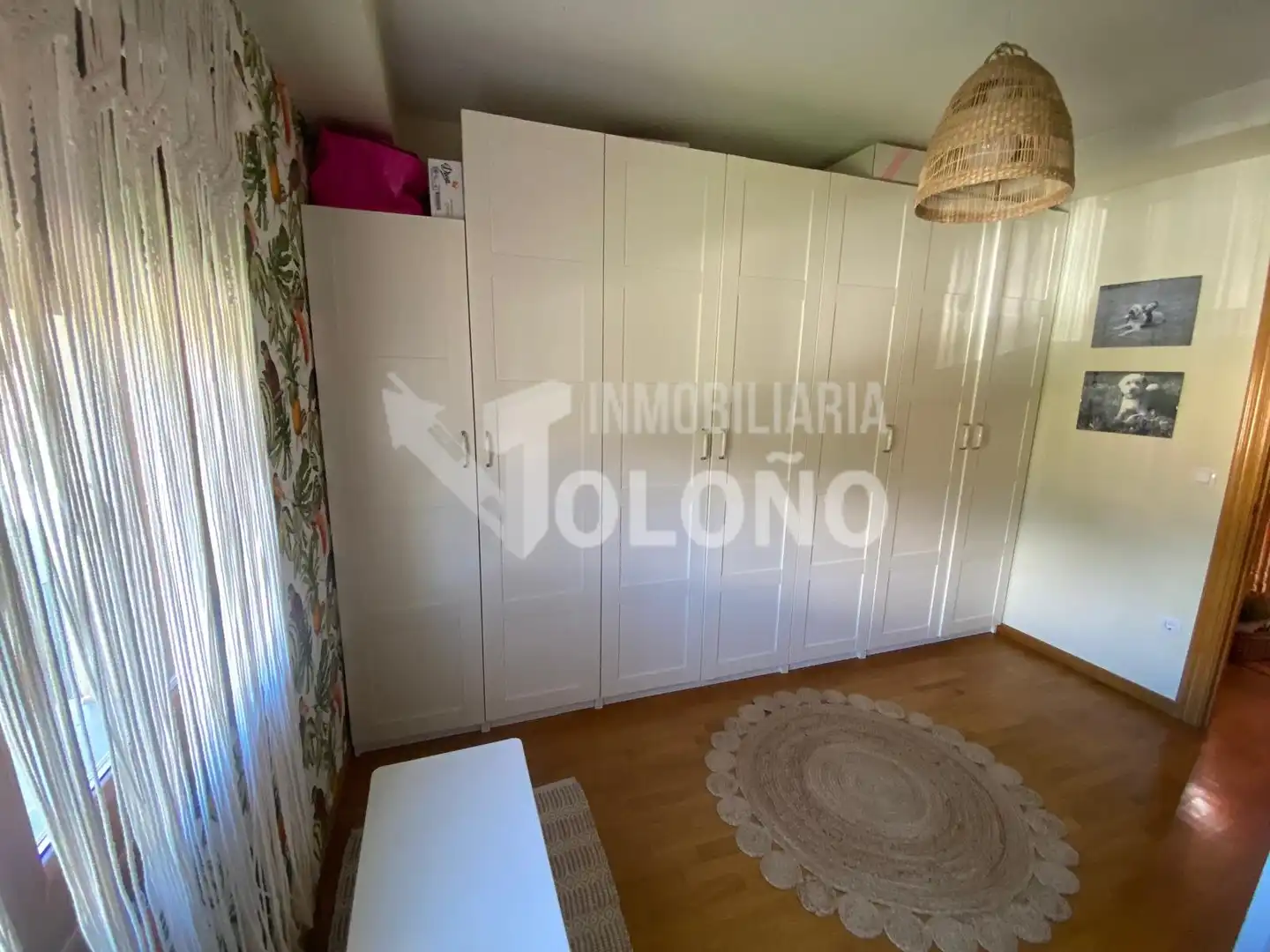 Dormitori de Casa adosada en venda en Leza amb Calefacció, Jardí privat i Parquet