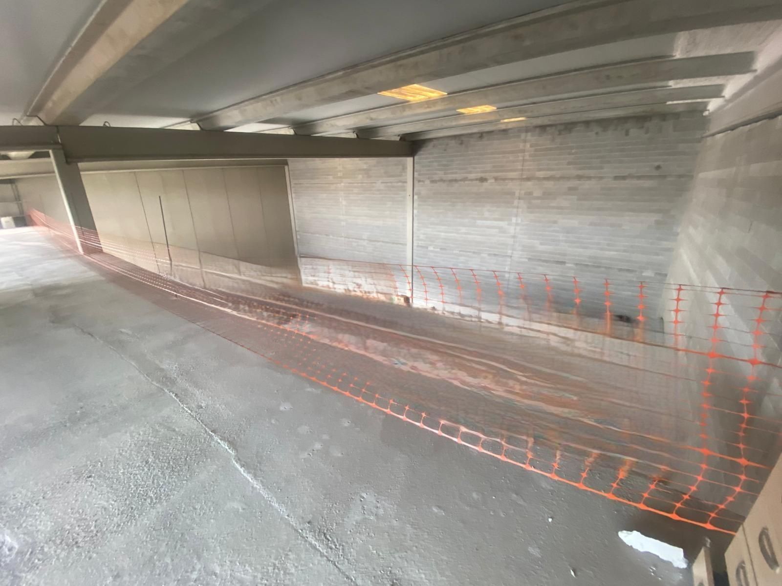 Außenansicht von Fabrikhallen zum verkauf in Bellvei