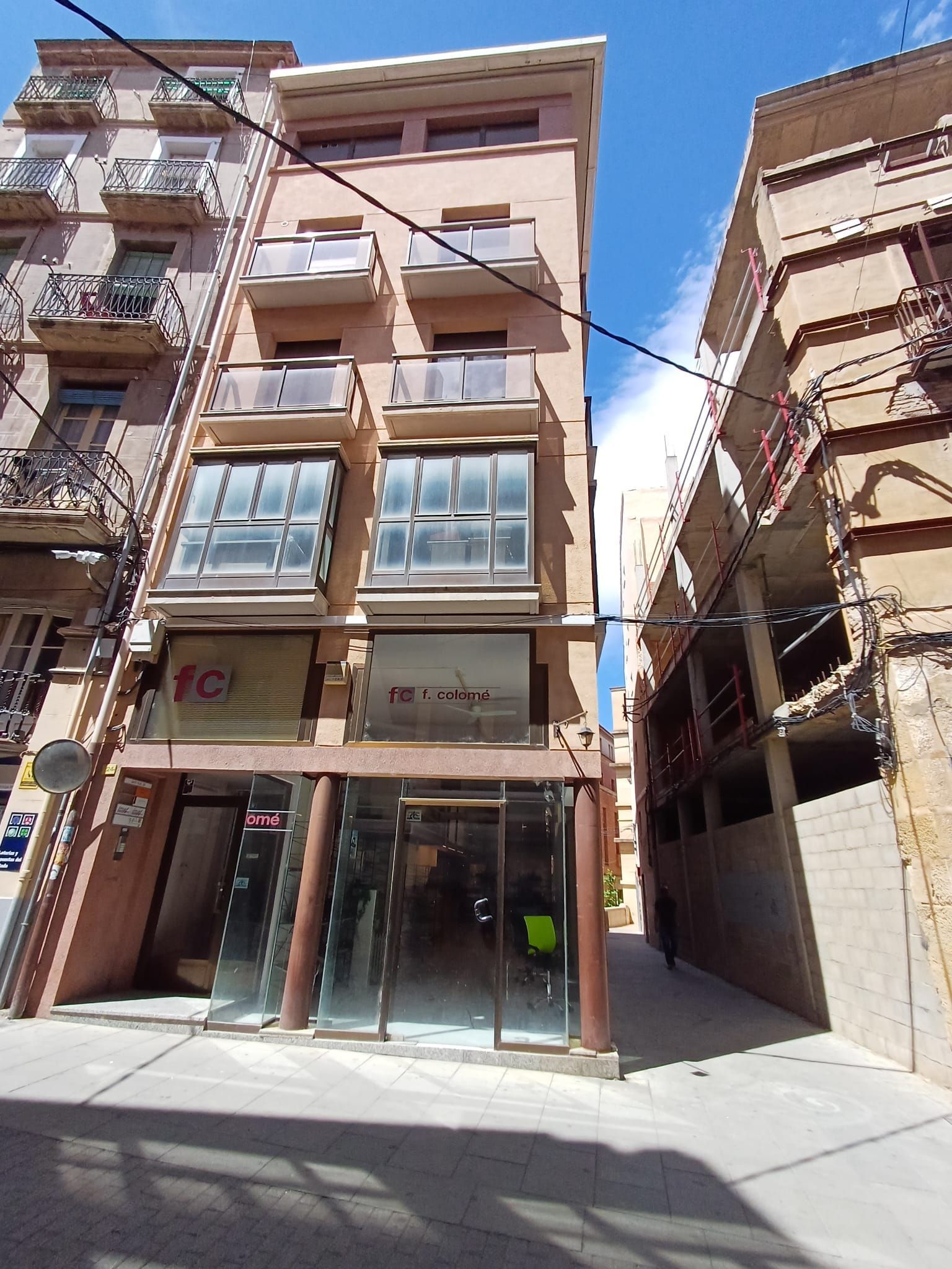 Vista exterior de Apartament en venda en Tortosa amb Aire condicionat, Terrassa i Moblat