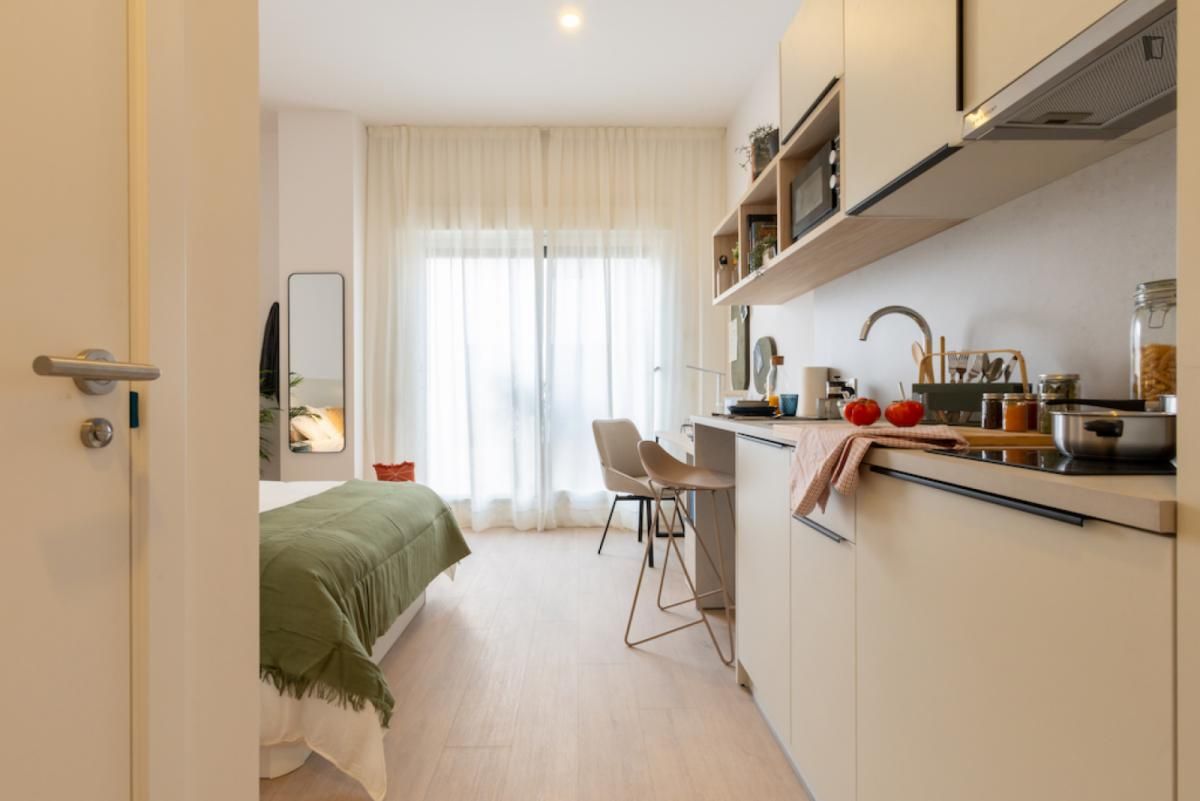 Bedroom of Flat to rent in  Sevilla Capital  with Air Conditioner, Swimming Pool and Furnished