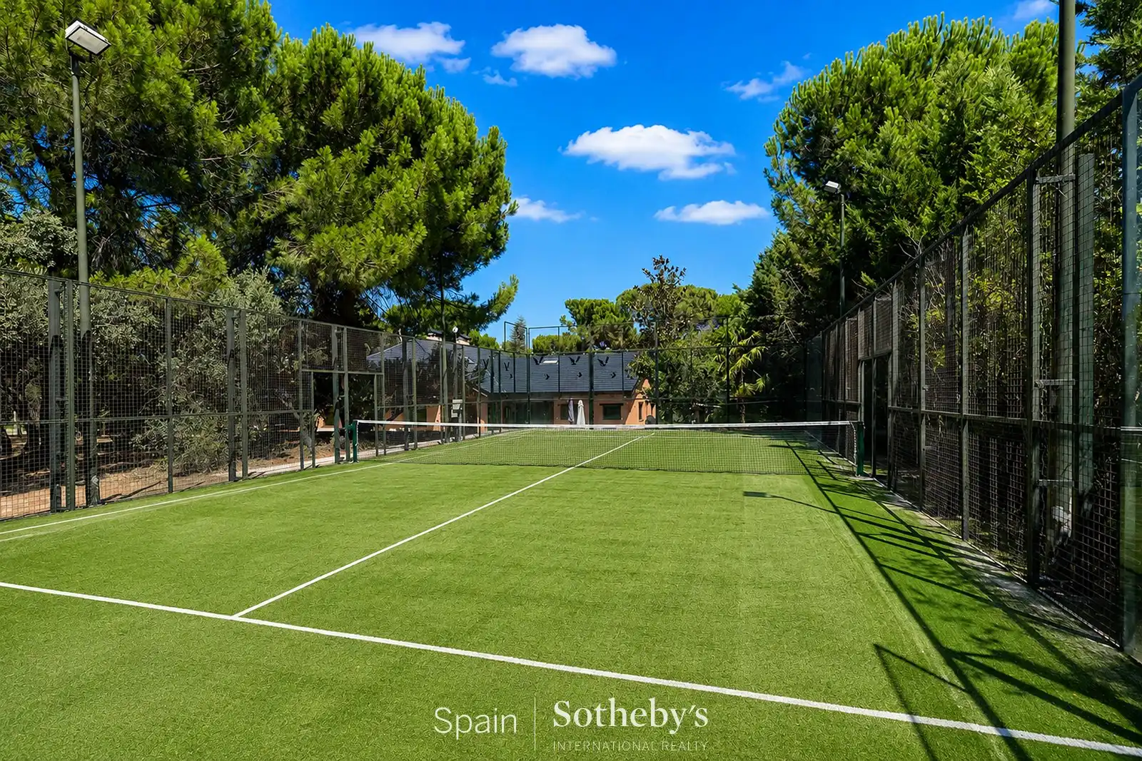 Jardí de Casa o xalet en venda en Pozuelo de Alarcón amb Aire condicionat, Calefacció i Jardí privat
