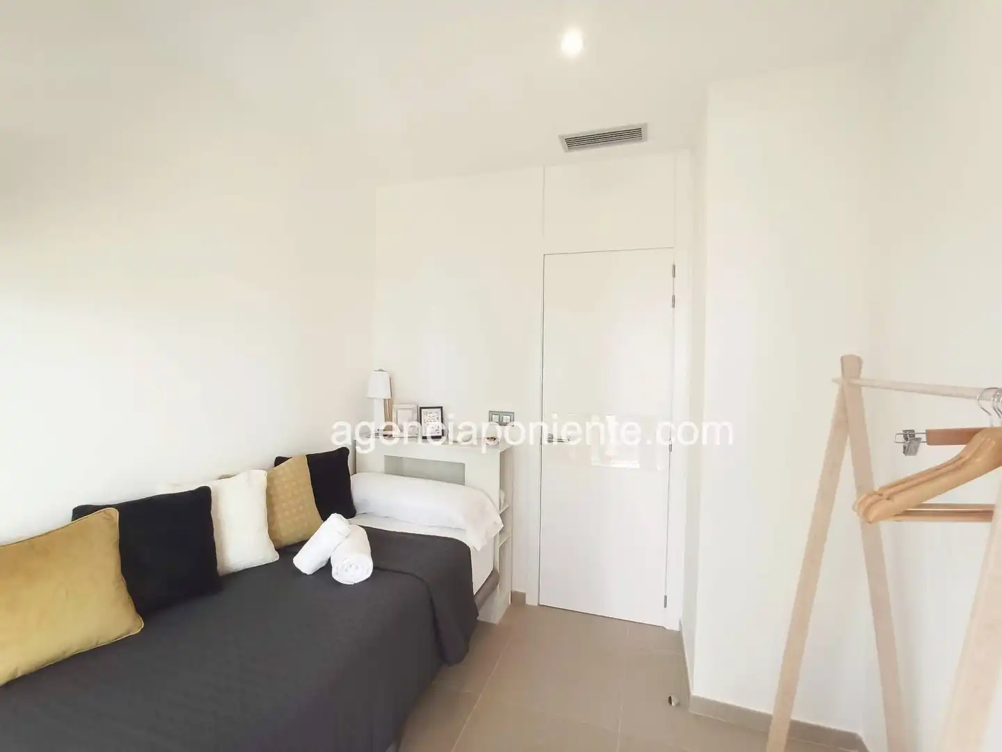 Apartament de lloguer a Avenida Mexico, Playa Poniente