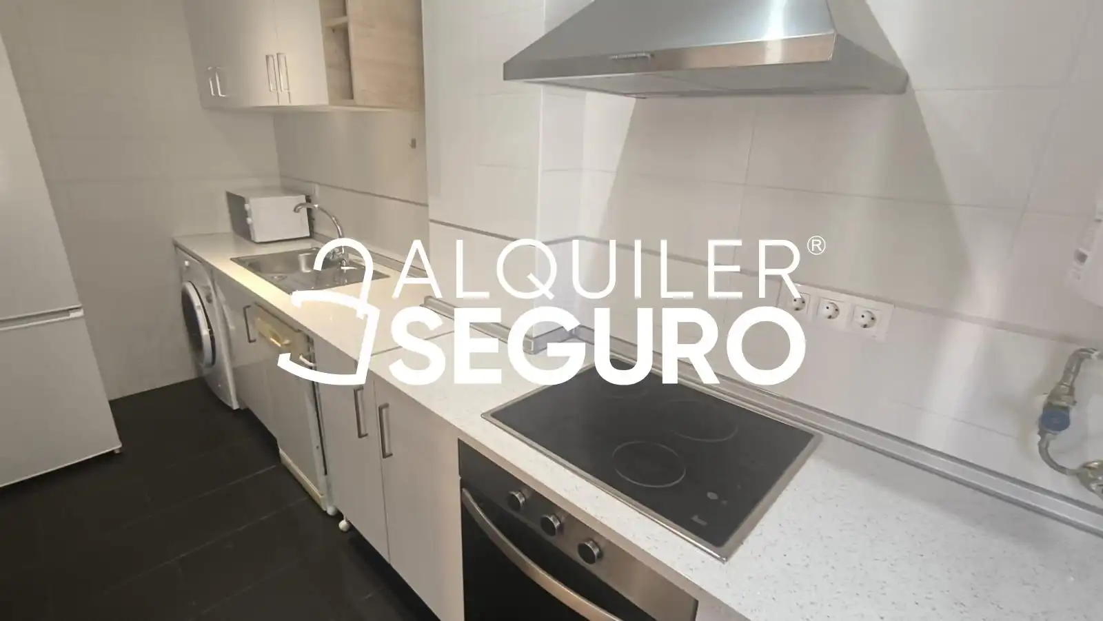 Cocina de Piso de alquiler en Sevilla con Aire acondicionado
