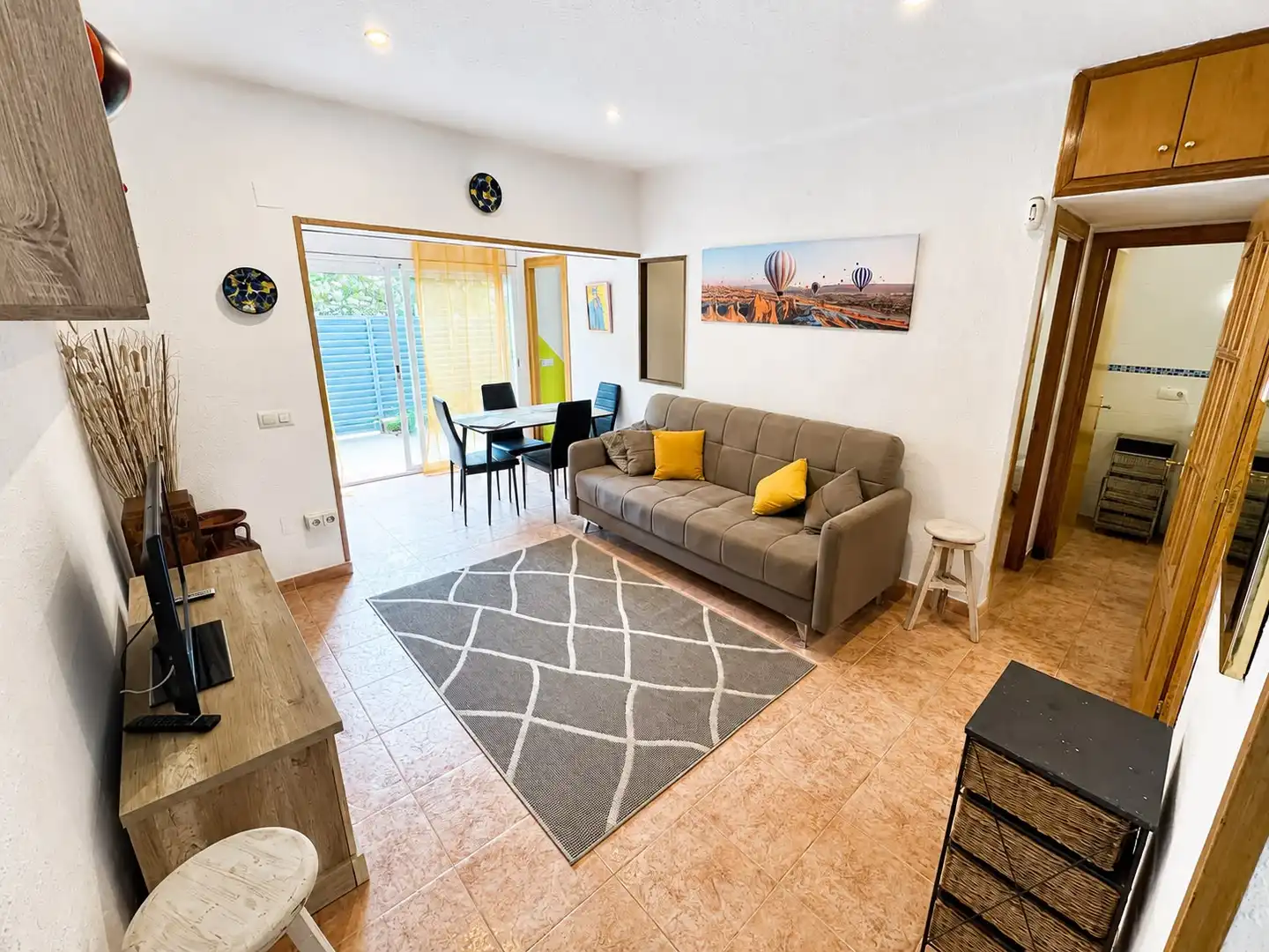 Sala de estar de Apartamento en venta en Santa Susanna con Terraza, Horno y Piscina comunitaria