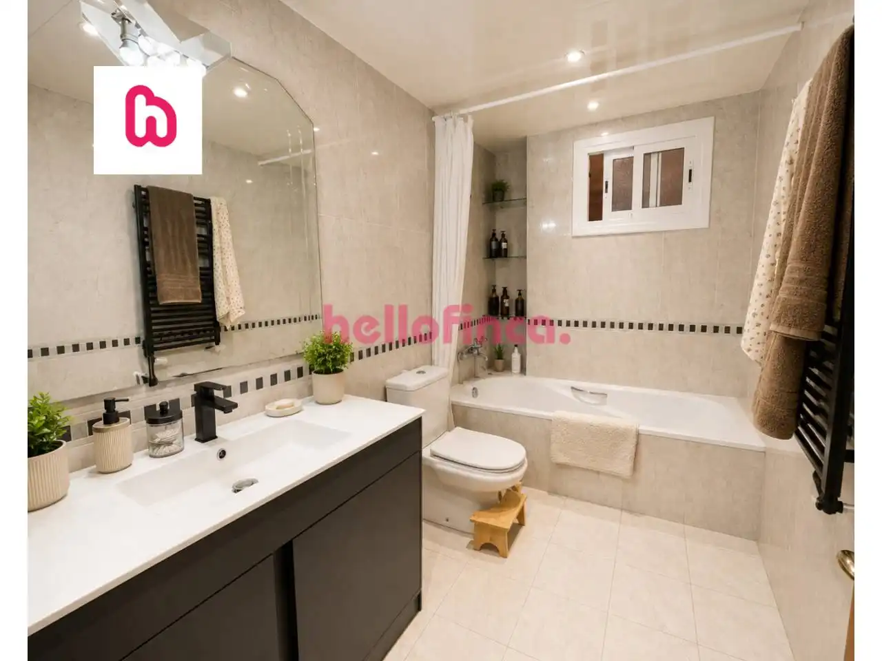 Bany de Apartament en venda en Sabadell amb Aire condicionat, Calefacció i Parquet