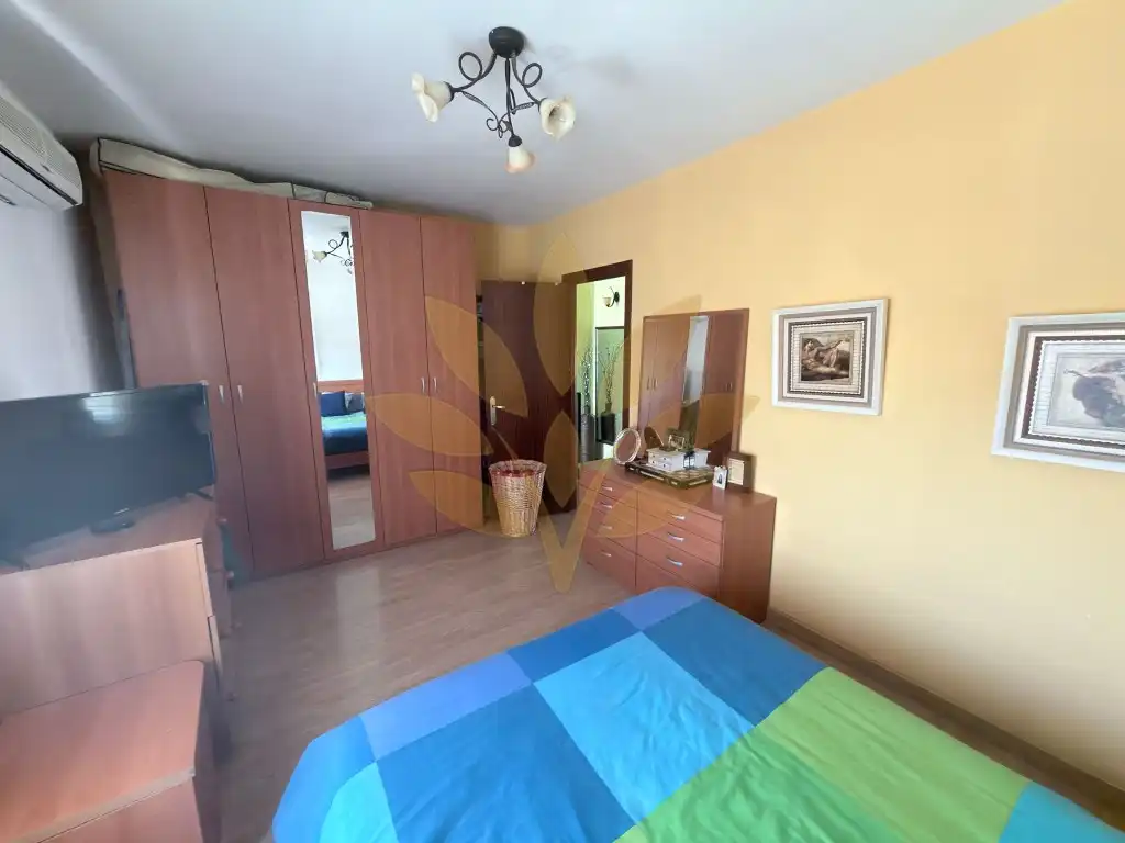 Habitación de Casa adosada en venta en Cáceres
