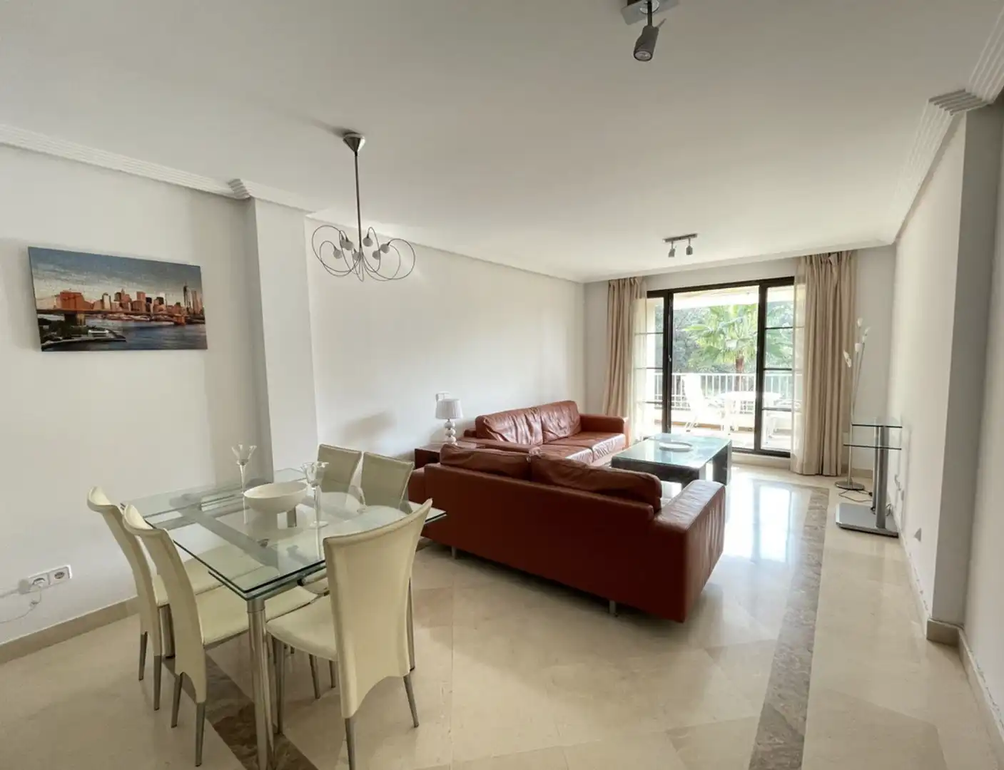 Sala de estar de Apartamento en venta en Benahavís con Aire acondicionado, Calefacción y Terraza