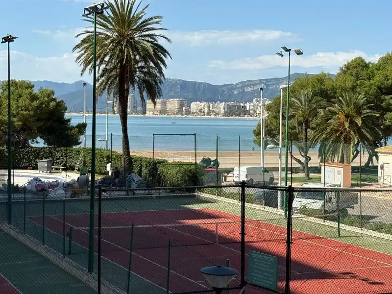 Vista exterior de Apartamento en venta en Cullera con Terraza, Amueblado y Horno