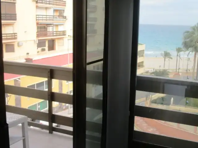 Apartament amb ascensor de lloguer a Carrer el Pinós 18, imagen 4