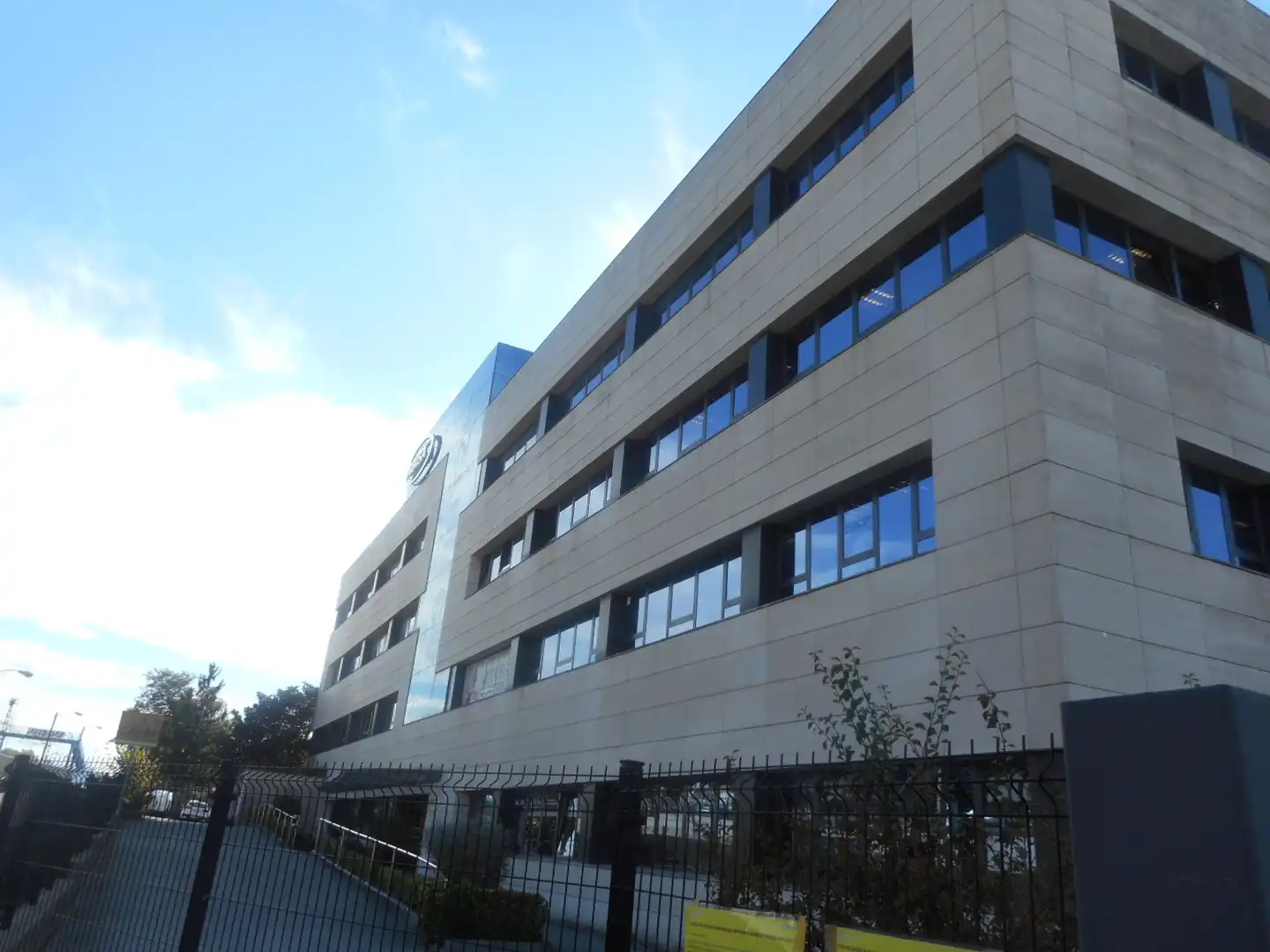Exterior view of Office for sale in Zamudio  with Alarm