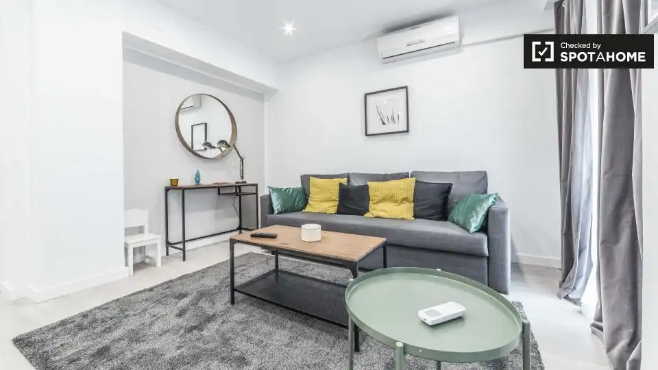 Living room of Flat for rent in Valencia  with Air Conditioner, Heating and Furnished