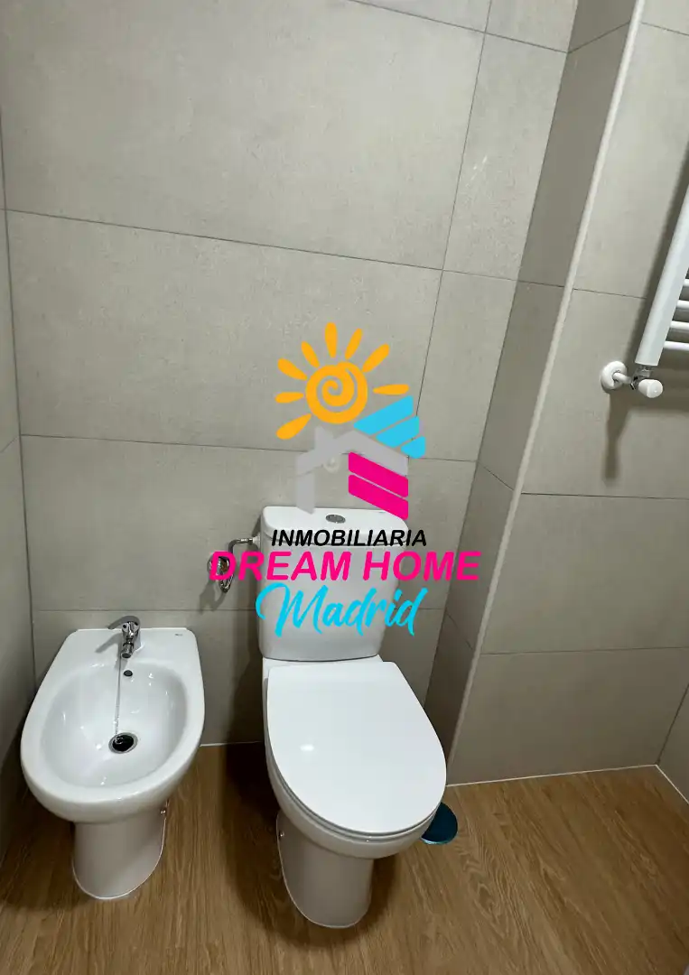 Vista exterior de Piso en venta en  Madrid Capital con Terraza y Amueblado