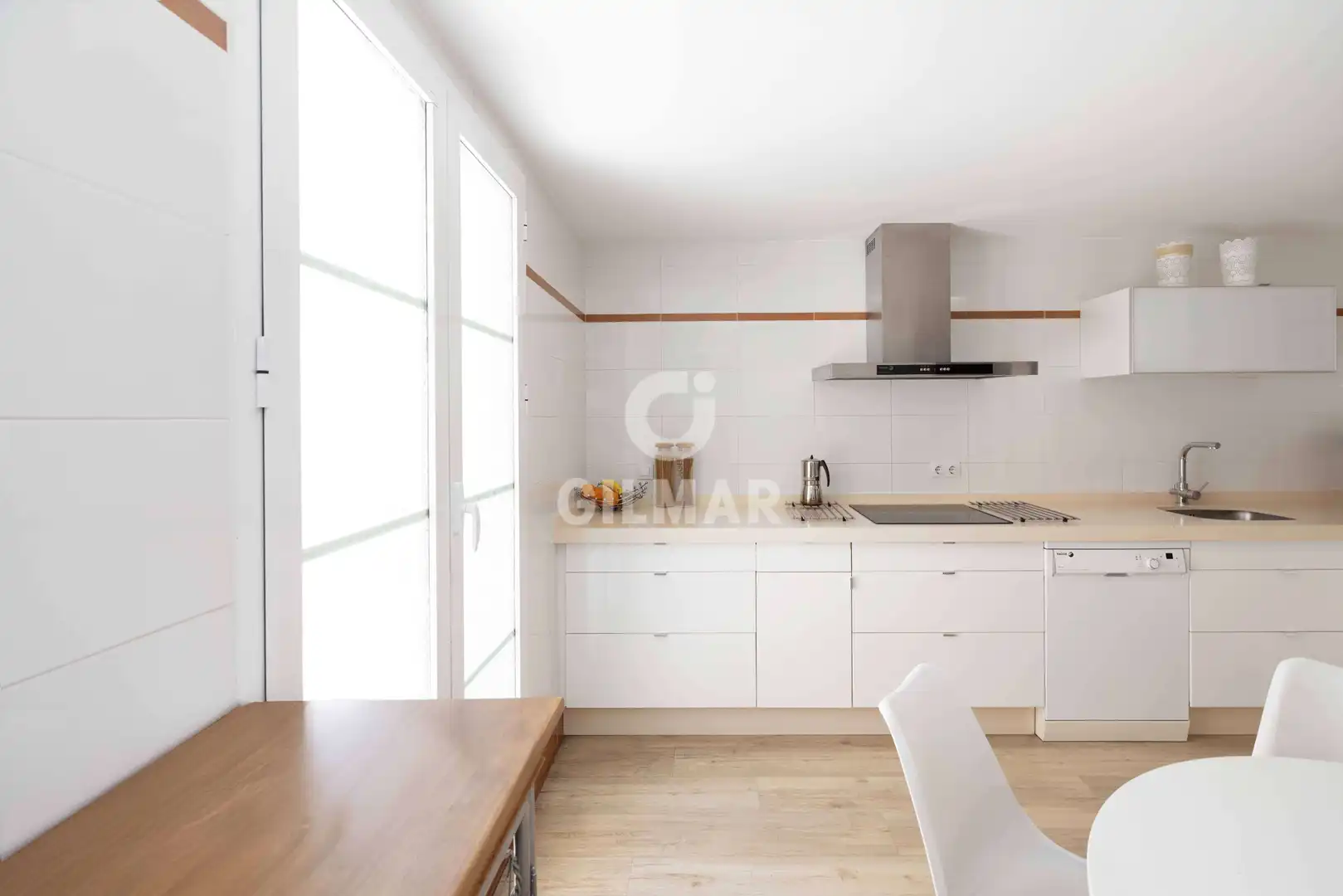 Cocina de Casa adosada en venta en Torremolinos con Calefacción, Jardín privado y Piscina