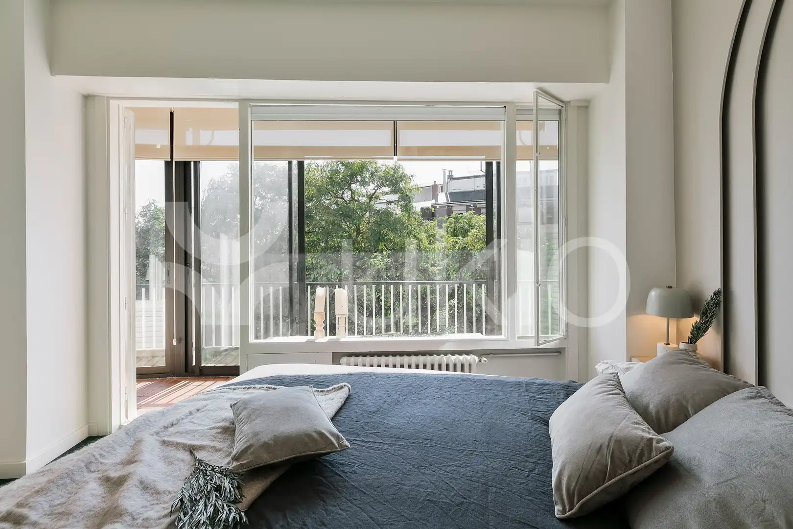 Dormitori de Apartament de lloguer en Barcelona amb Aire condicionat, Calefacció i Moblat