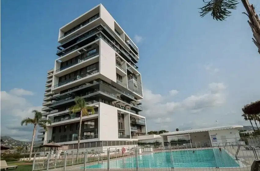 Apartament amb piscina en venda a Marisol Park - Ortembach - Los Almendros