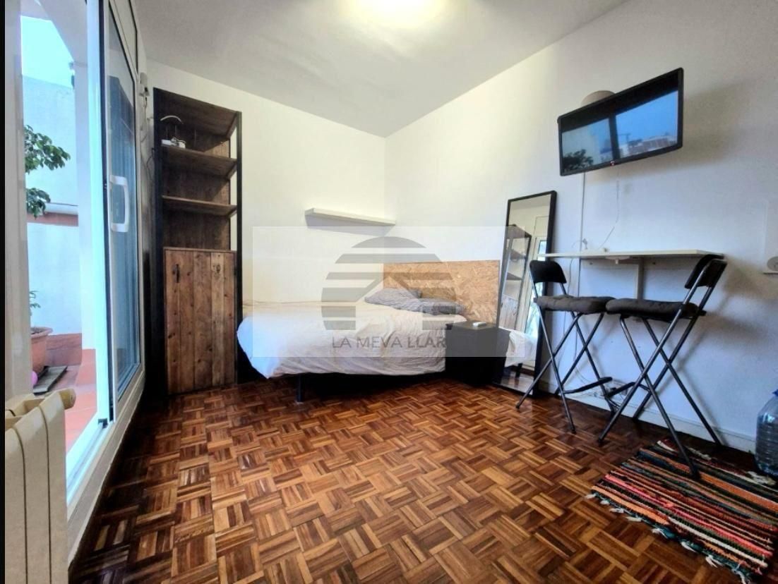 Dormitori de Estudi en venda en  Barcelona Capital amb Aire condicionat, Terrassa i Moblat