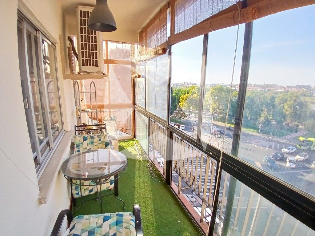 Flat for sale in Avenida Santa Marina, Santa Marina