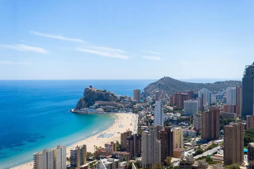 Vista exterior de Piso en venta en Benidorm con Aire acondicionado, Calefacción y Jardín privado