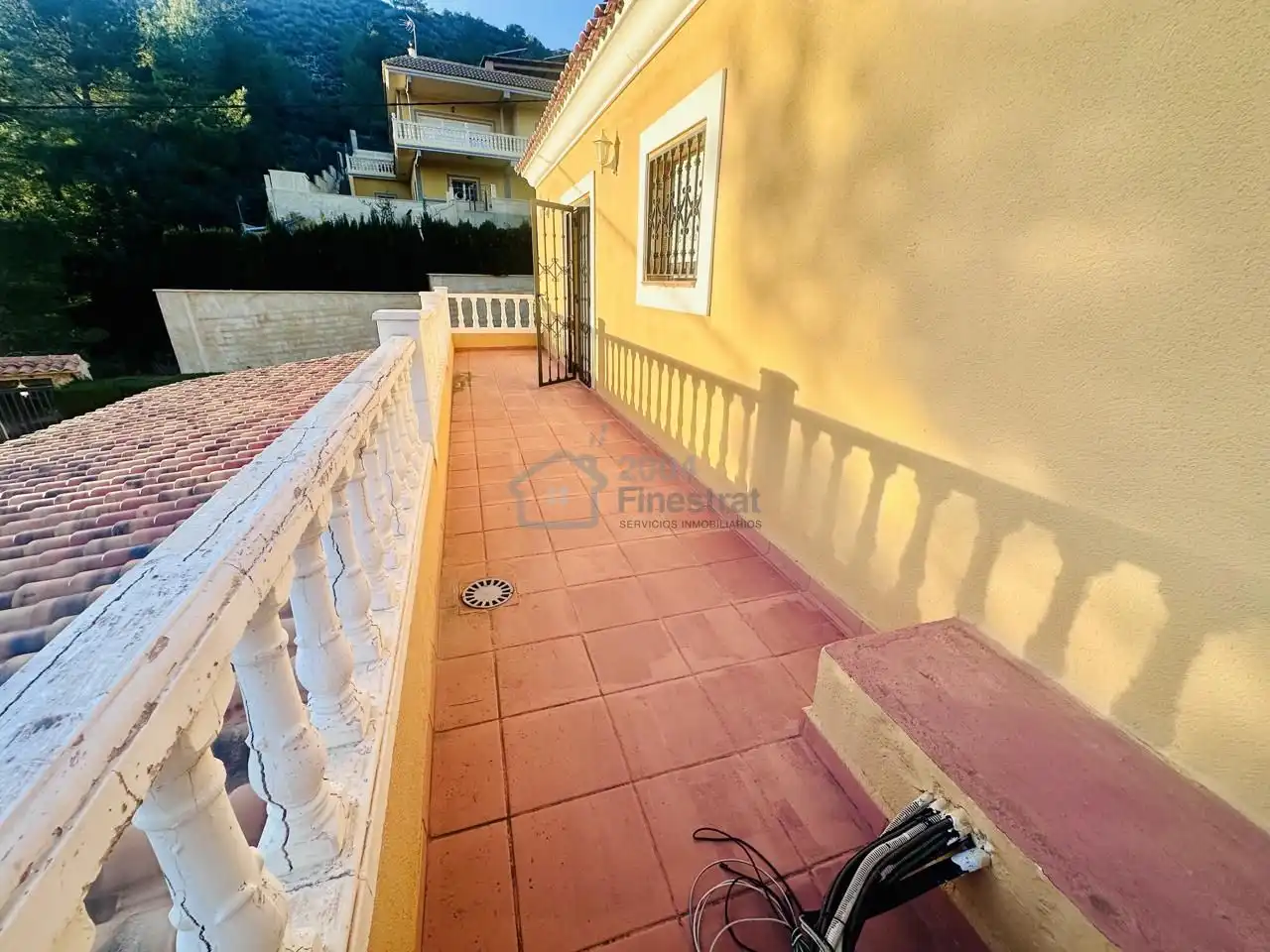 Vista exterior de Casa o chalet en venta en Finestrat con Aire acondicionado, Jardín privado y Terraza