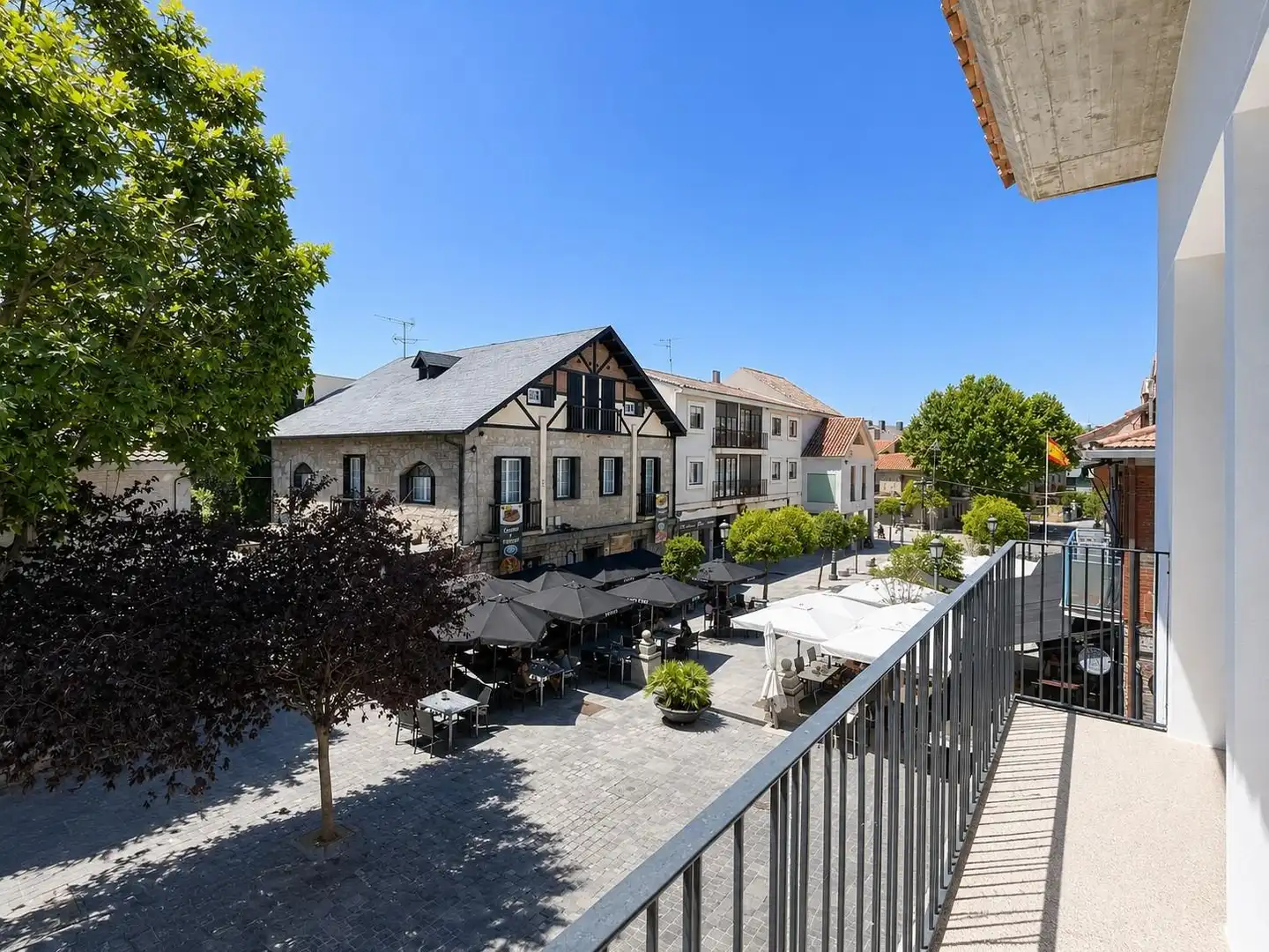 Terraza de Dúplex de alquiler en Torrelodones con Aire acondicionado, Calefacción y Balcón
