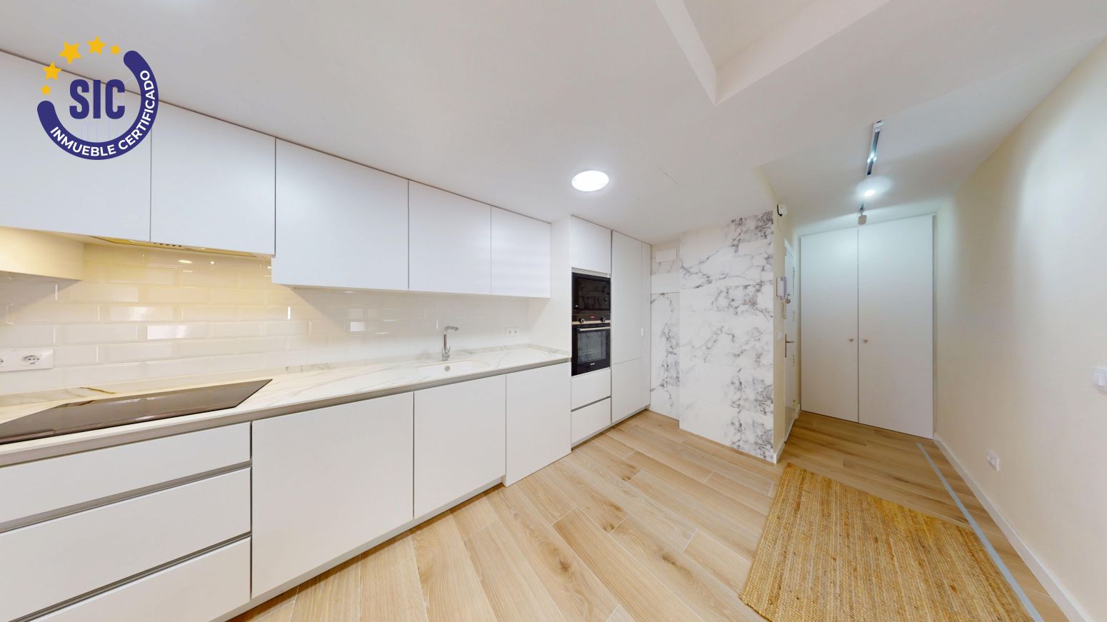 Kitchen of Flat for sale in  Valencia Capital  with Air Conditioner