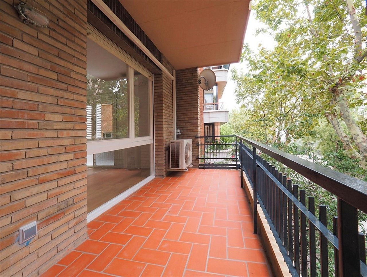 Flat for sale in Les Tres Torres, Sarrià - Sant Gervasi,  Barcelona Capital