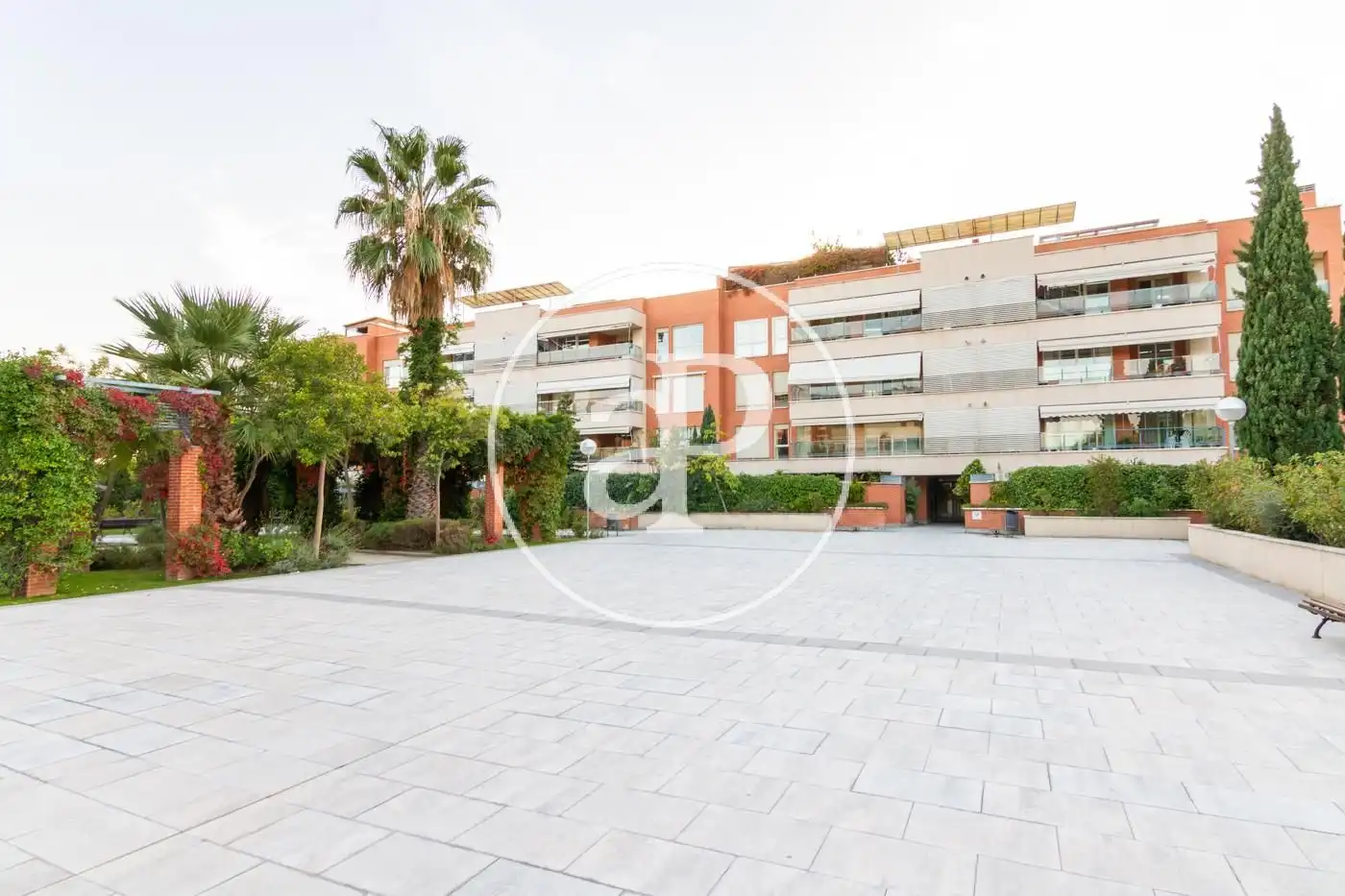 Außenansicht von Wohnung zur Miete in Pozuelo de Alarcón mit Klimaanlage, Heizung und Privatgarten
