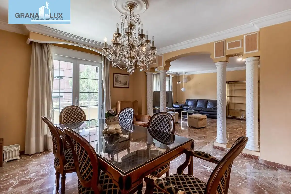 Piso con terraza en venta en Avenida DE PULIANAS, imagen 2